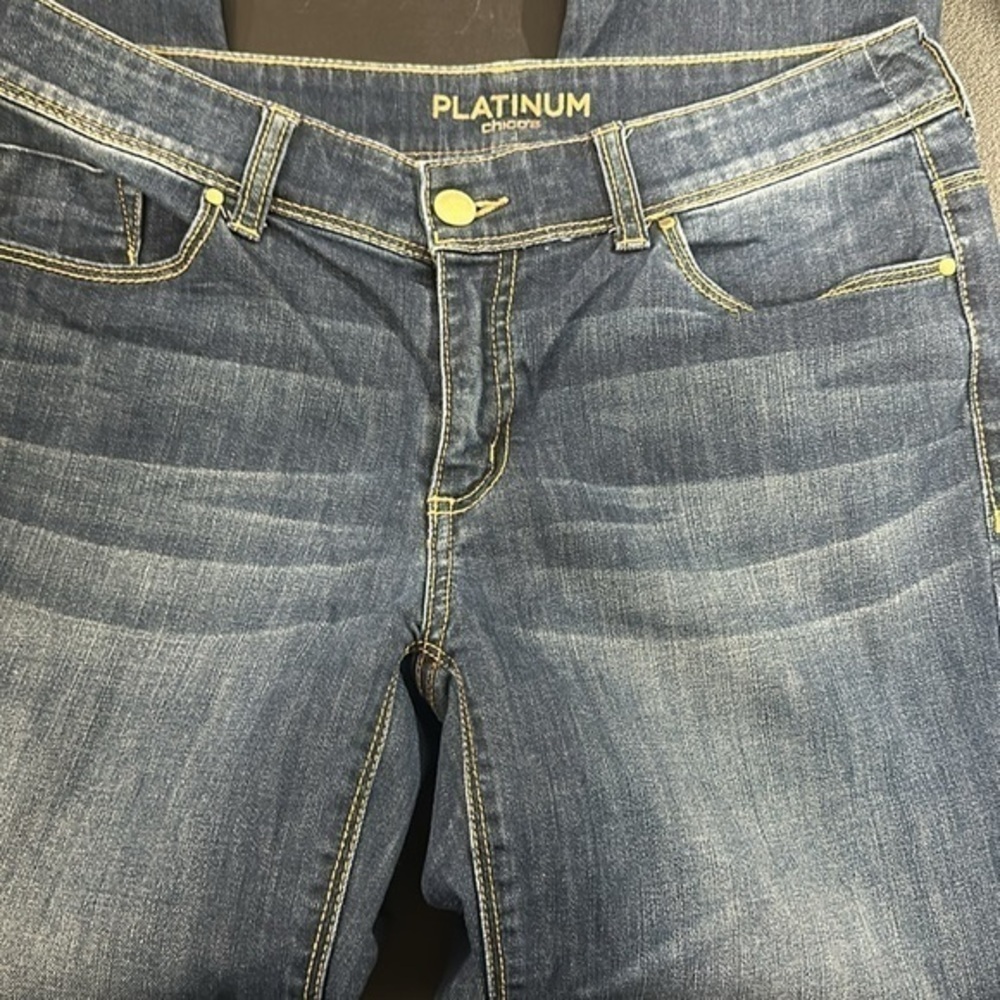 99. Chicos platinum women’s denim capris Chicos size 00 regular